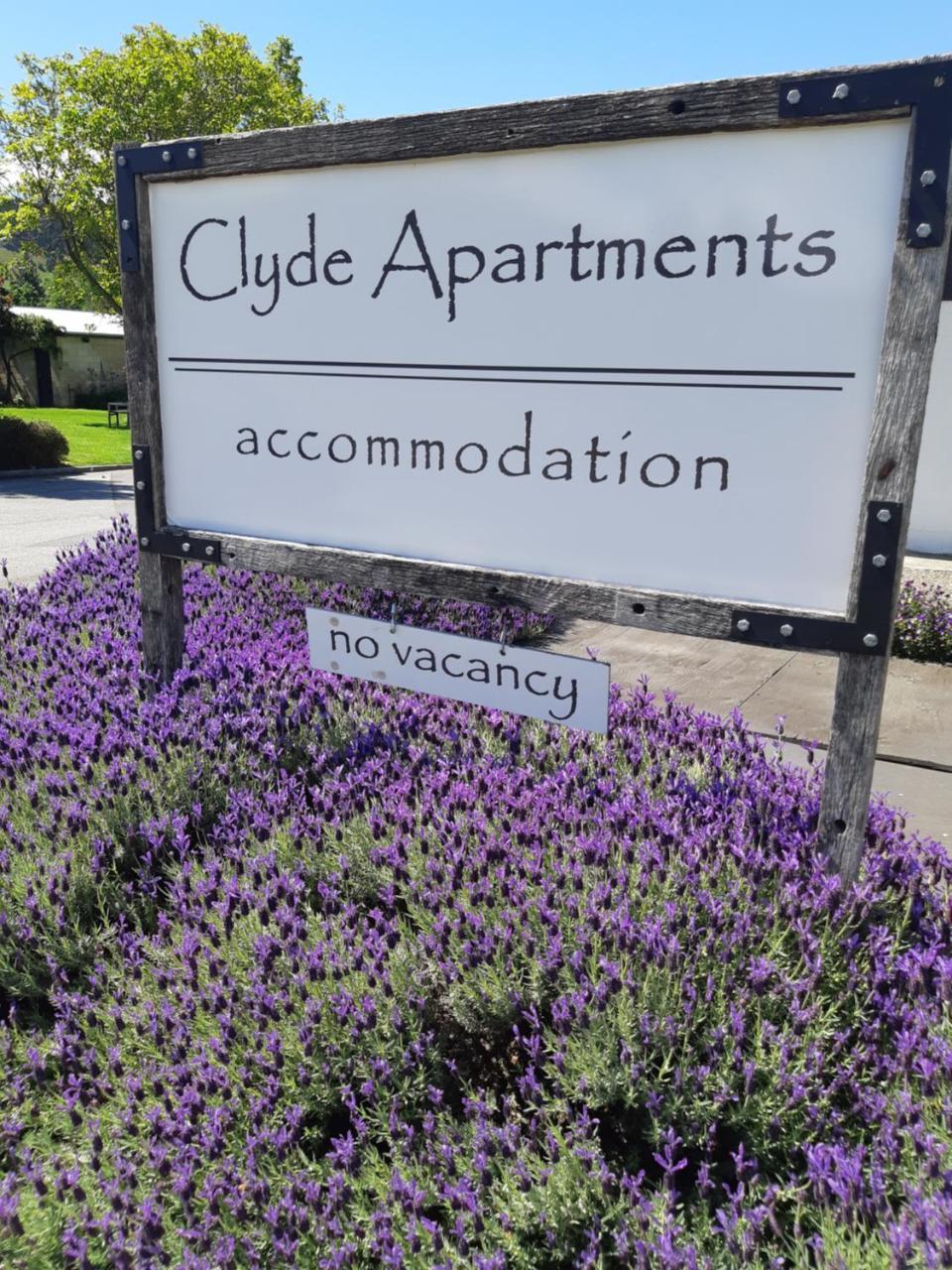 Clyde Apartments Luaran gambar