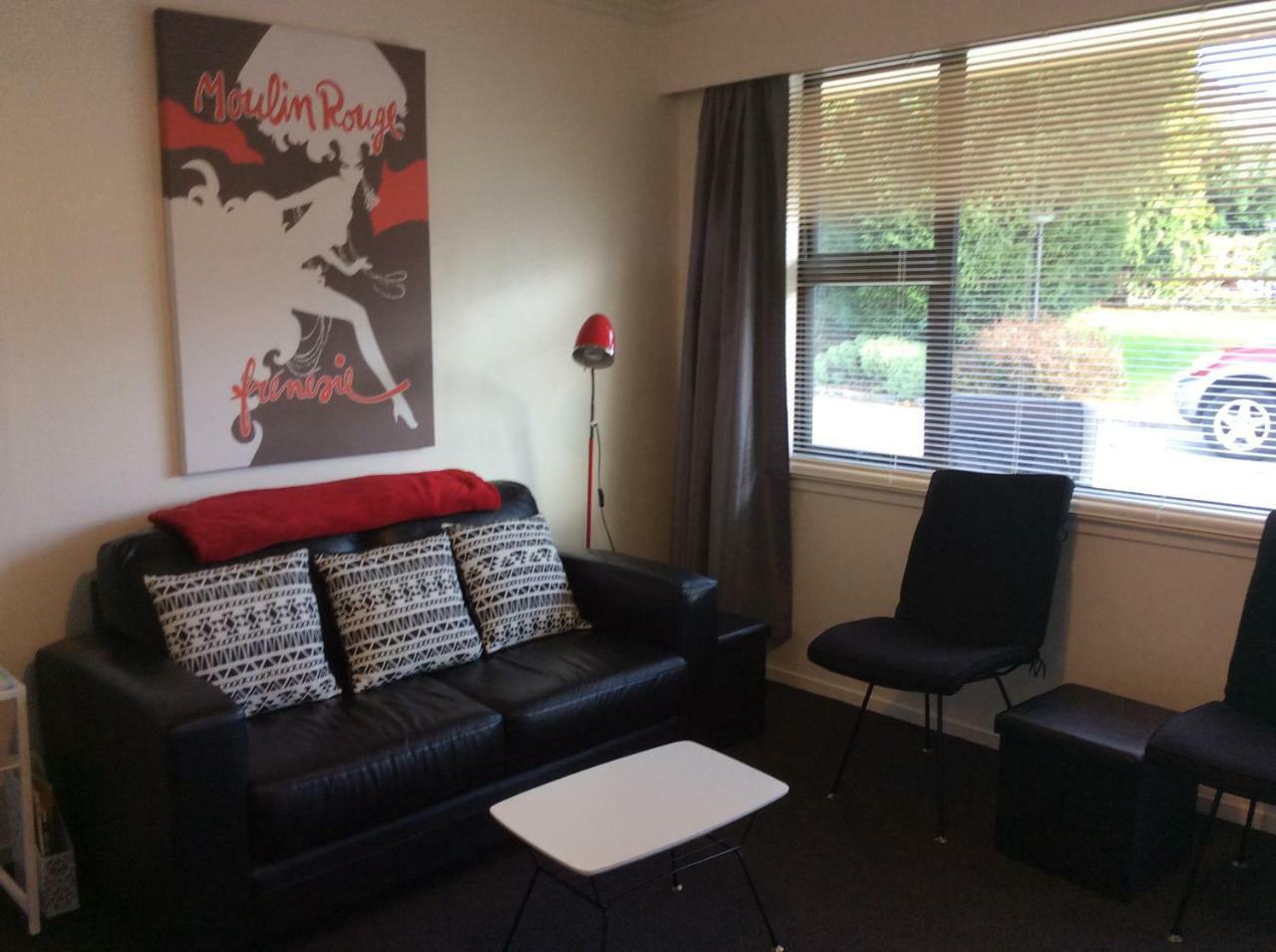 Clyde Apartments Luaran gambar