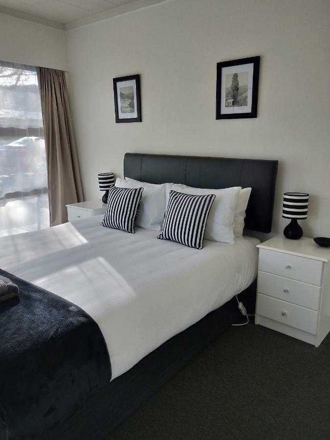 Clyde Apartments Luaran gambar
